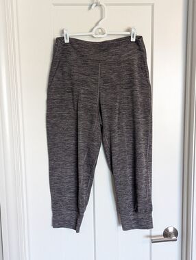 Lululemon Align Cropped Joggers 23" - Heathered Black sz 10